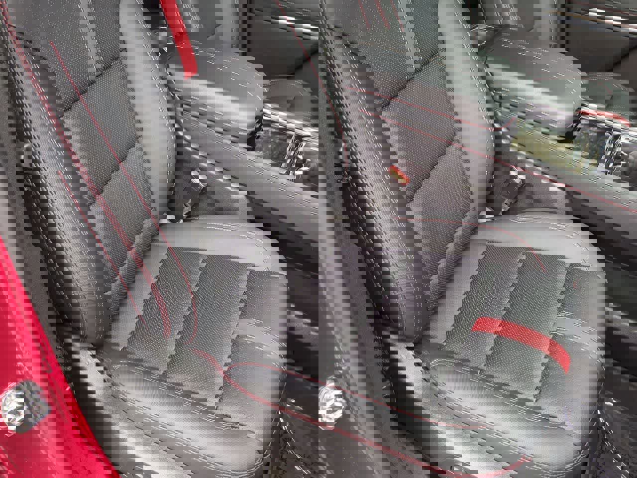 Used 2024 Chevrolet Traverse RS image 22