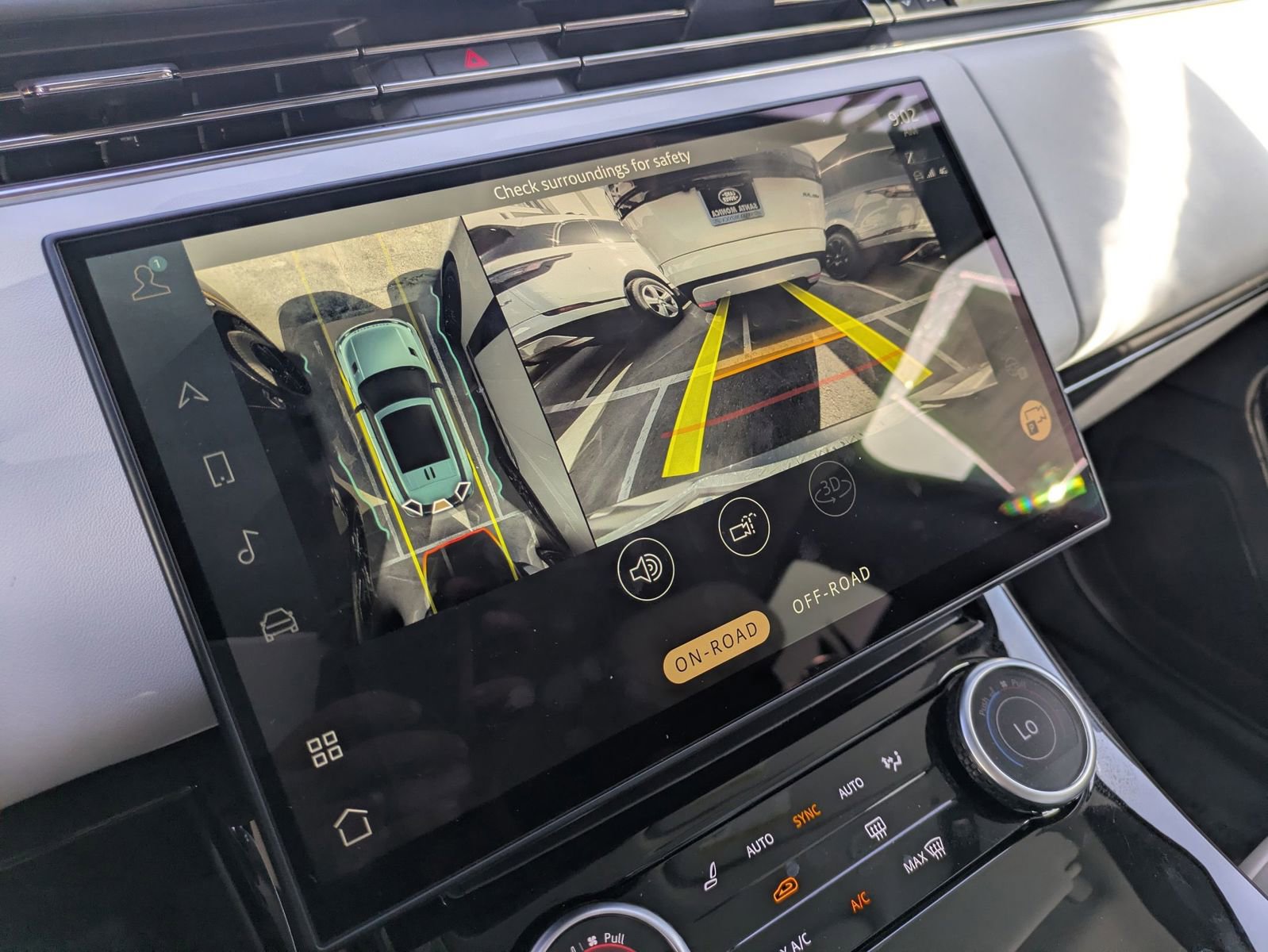 Used 2023 Land Rover Range Rover Sport SE AWD/4WD image 22