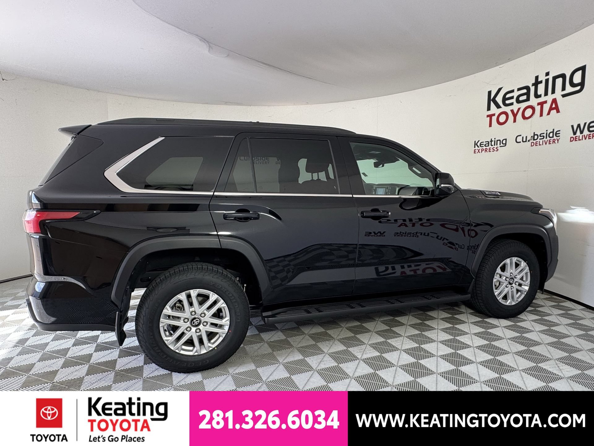 Certified 2025 Toyota Sequoia SR5 AWD/4WD image 5