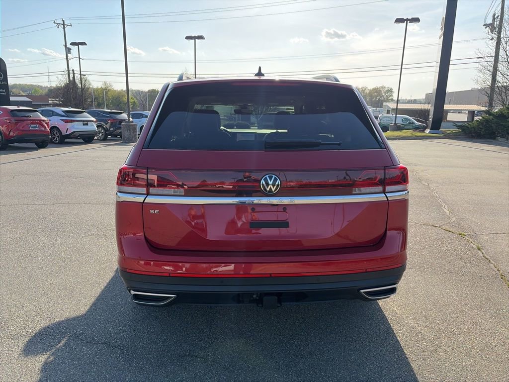 Used 2024 Volkswagen Atlas SE image 3
