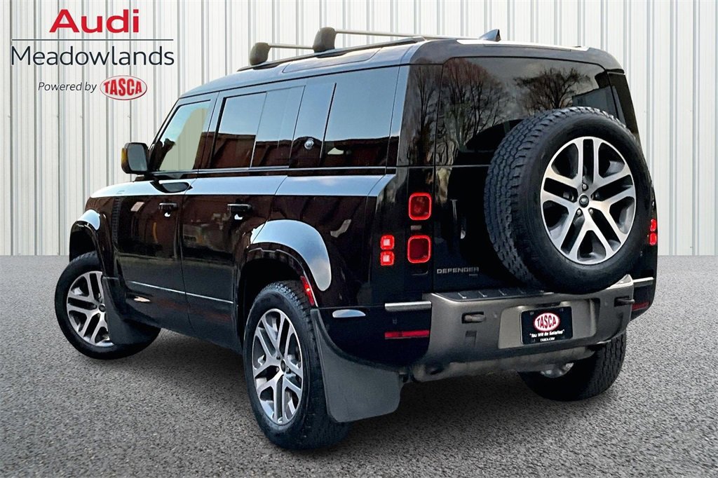 Used 2023 Land Rover Defender 110 X-Dynamic SE image 4