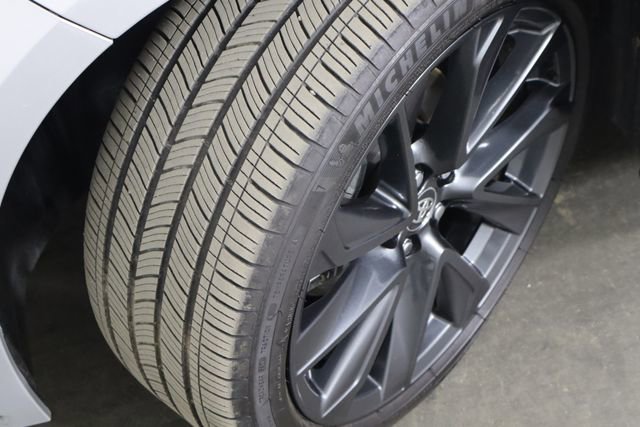 Used 2025 Toyota Corolla SE FWD image 32