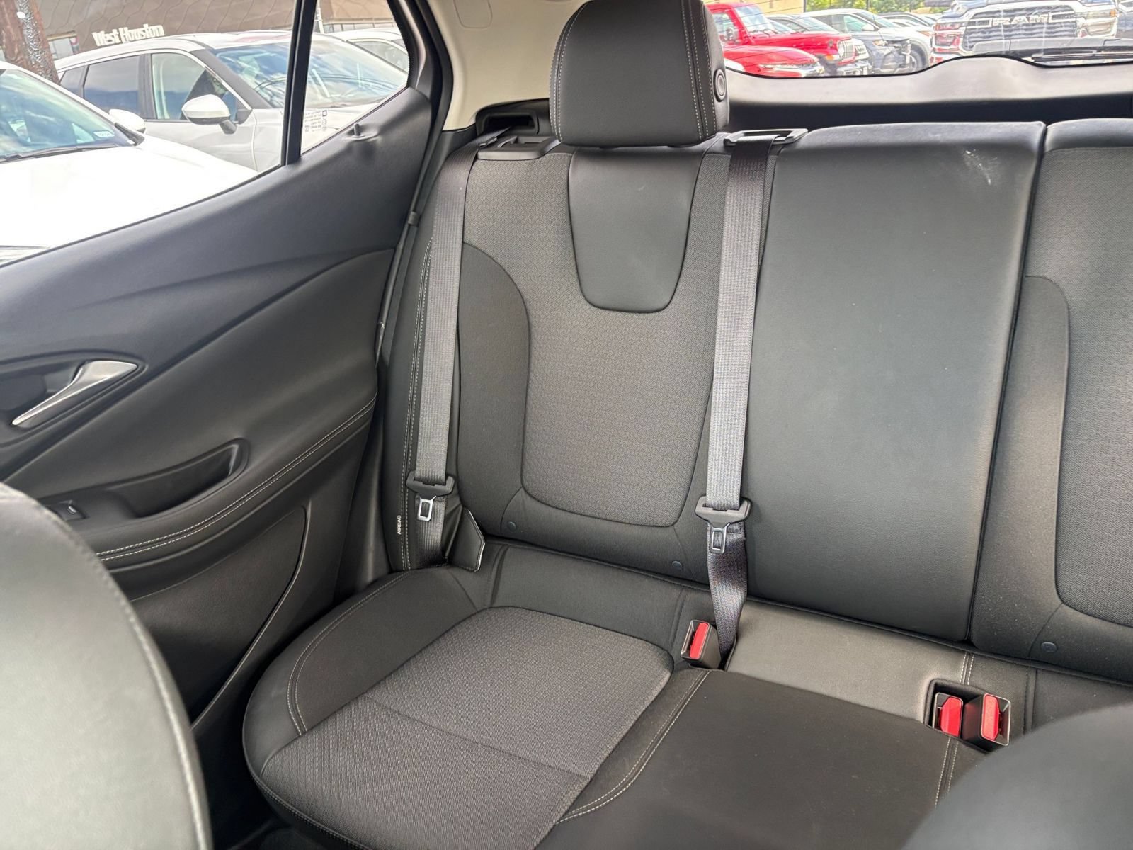 Used 2025 Buick Encore GX Preferred FWD image 38