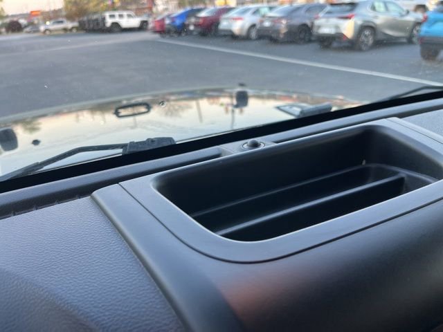 Used 2016 Jeep Wrangler Unlimited Rubicon w/ Connectivity Group AWD/4WD image 22