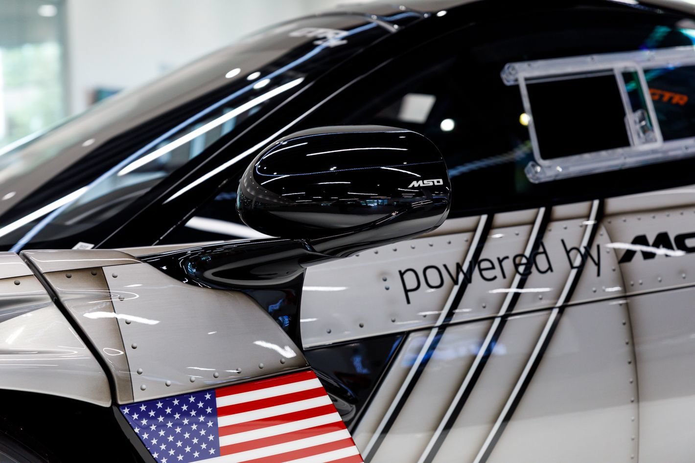 Used 2020 McLaren Senna RWD image 37