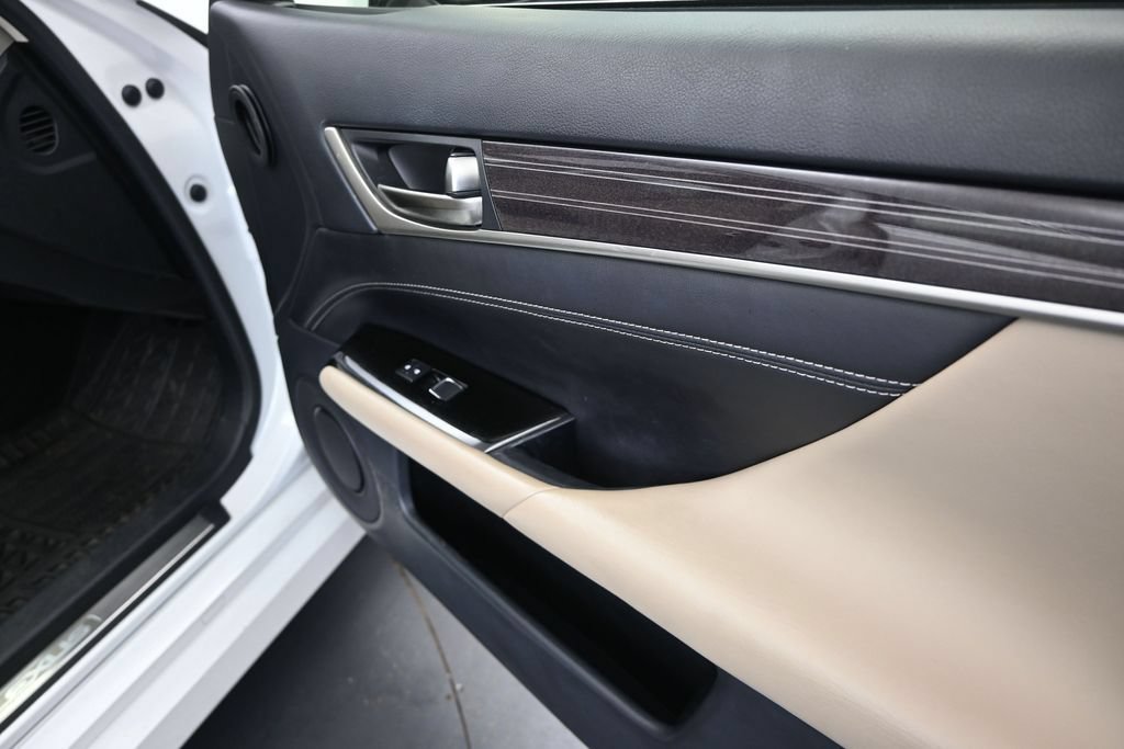 Used 2017 Lexus GS 350 w/ Preferred Accessory Package RWD image 23