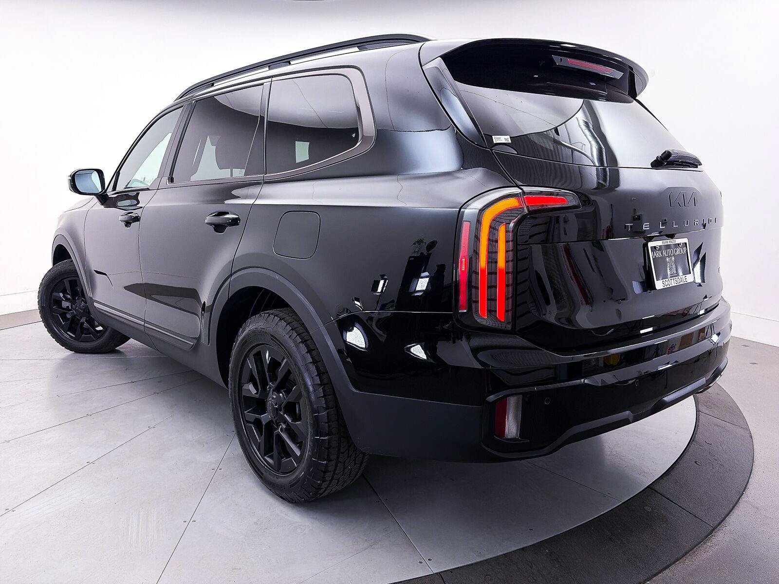 Certified 2025 Kia Telluride SX Prestige X-Line AWD/4WD image 2