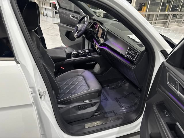 Used 2026 Volkswagen Atlas Cross Sport SEL Premium R-Line AWD/4WD image 36