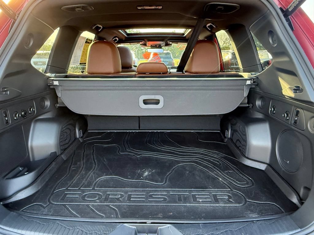 Used 2025 Subaru Forester Touring AWD/4WD image 7