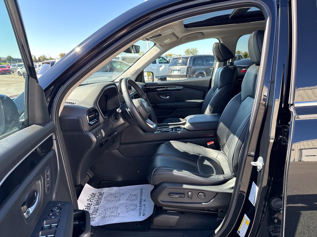 Used 2023 Honda Pilot Touring image 34