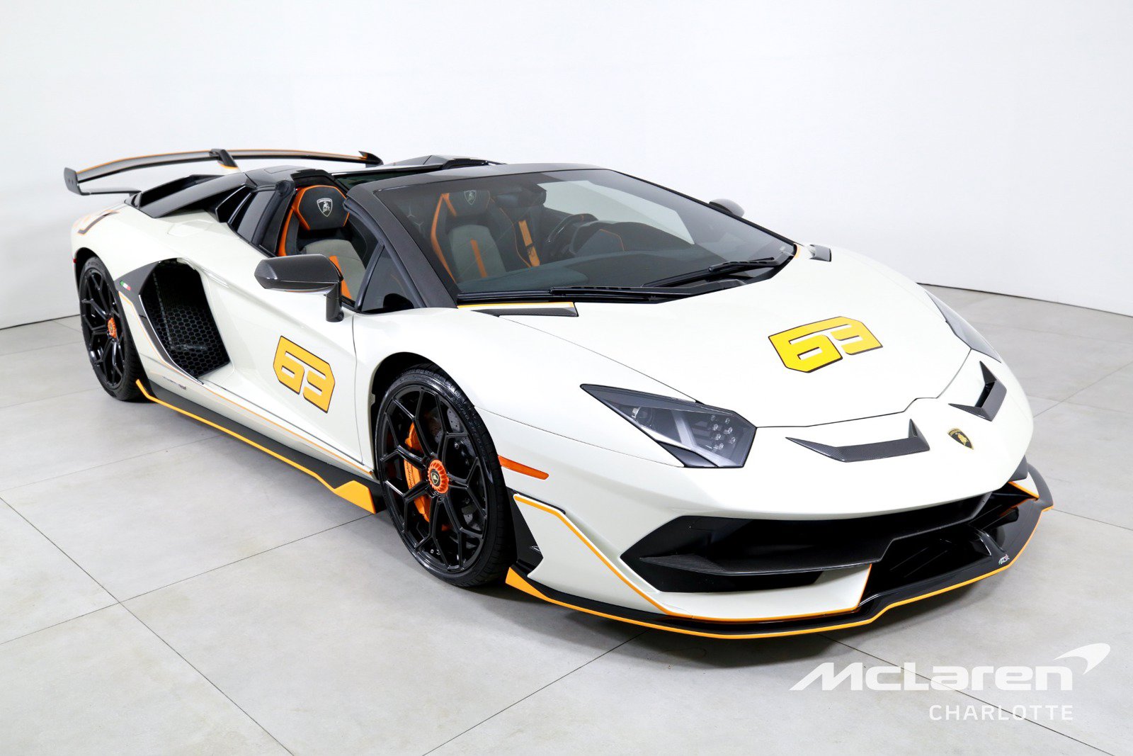 Used 2021 Lamborghini Aventador SVJ AWD/4WD image 4