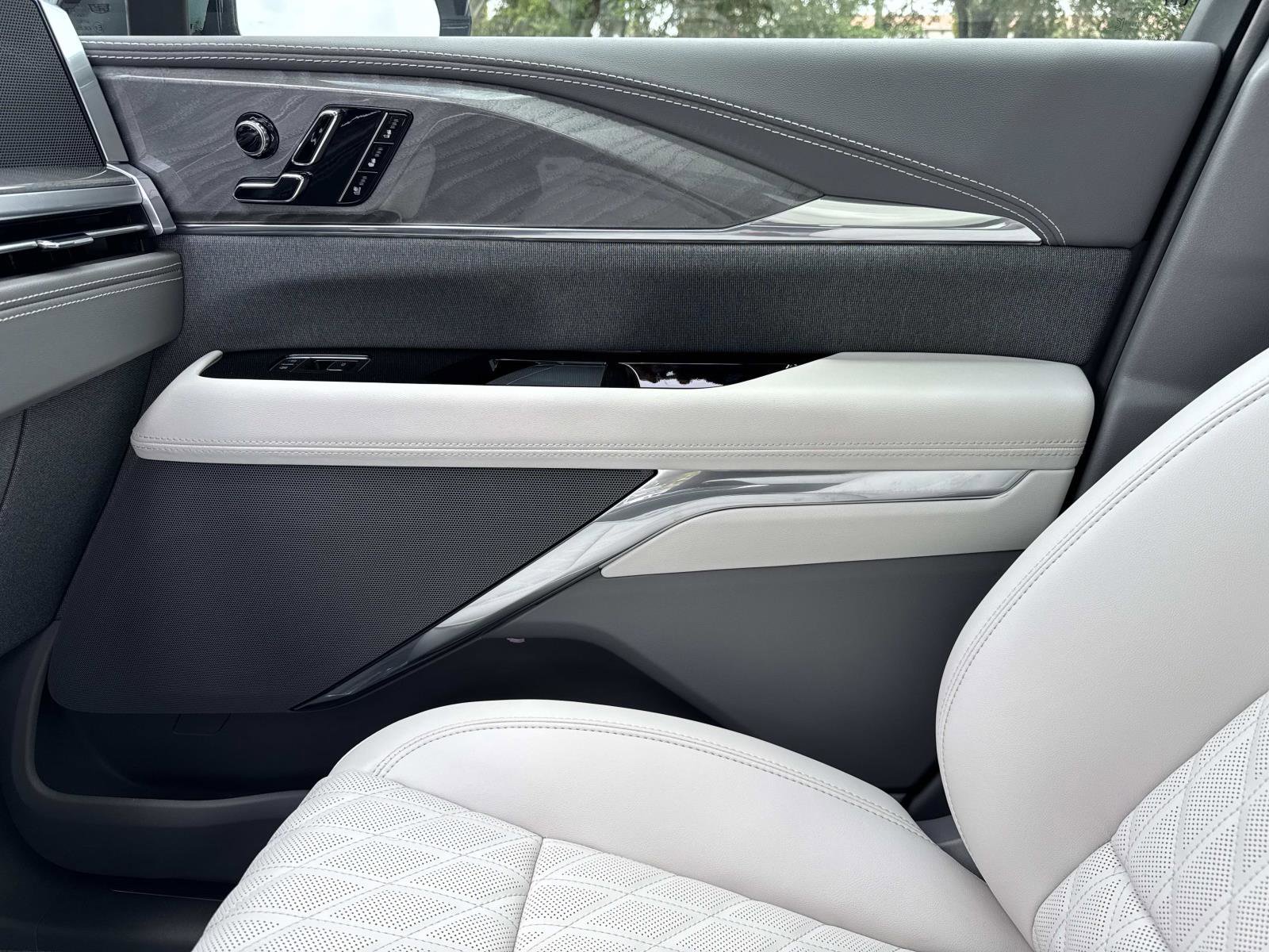 New 2026 Cadillac Escalade IQL Sport 1 image 23