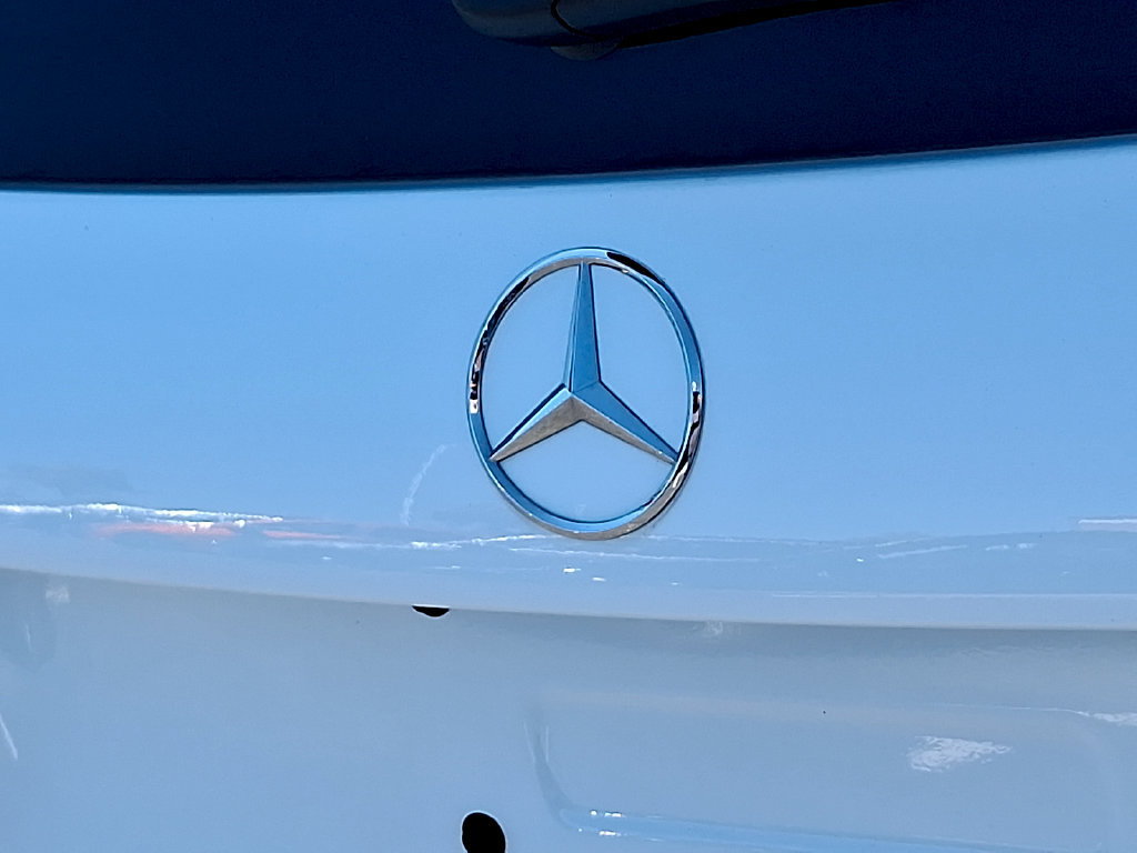Used 2023 Mercedes-Benz GLB 250 4MATIC w/ Premium Package image 31