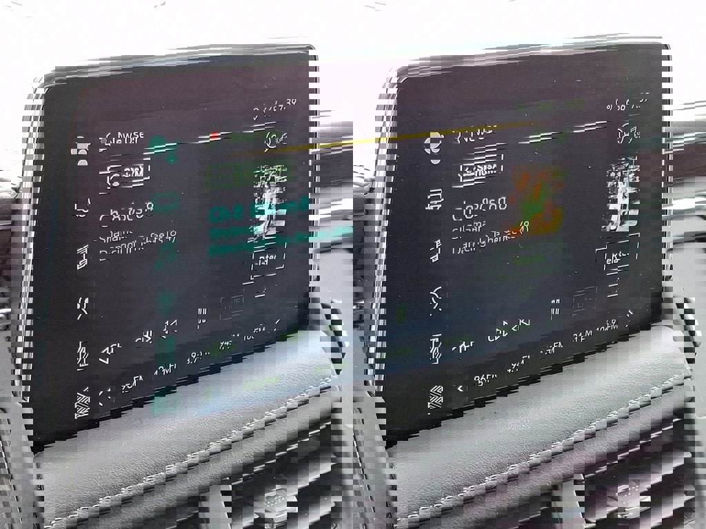 Used 2022 Chevrolet Suburban LT AWD/4WD image 15