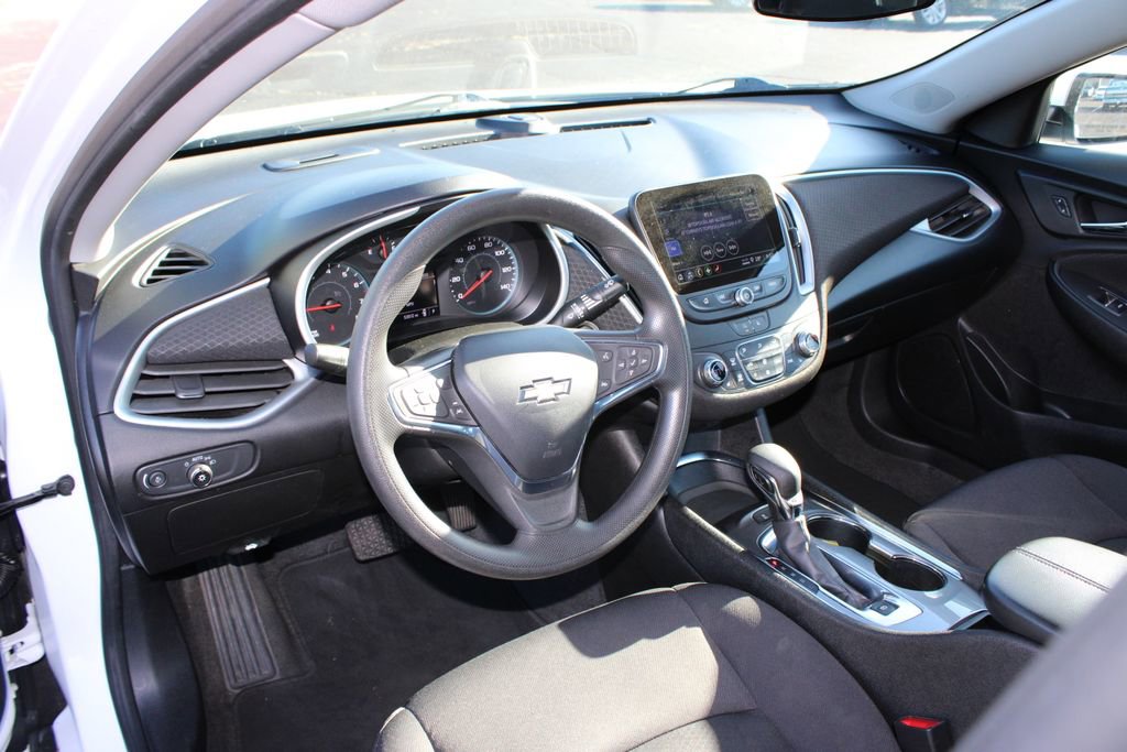 Used 2024 Chevrolet Malibu LT image 14