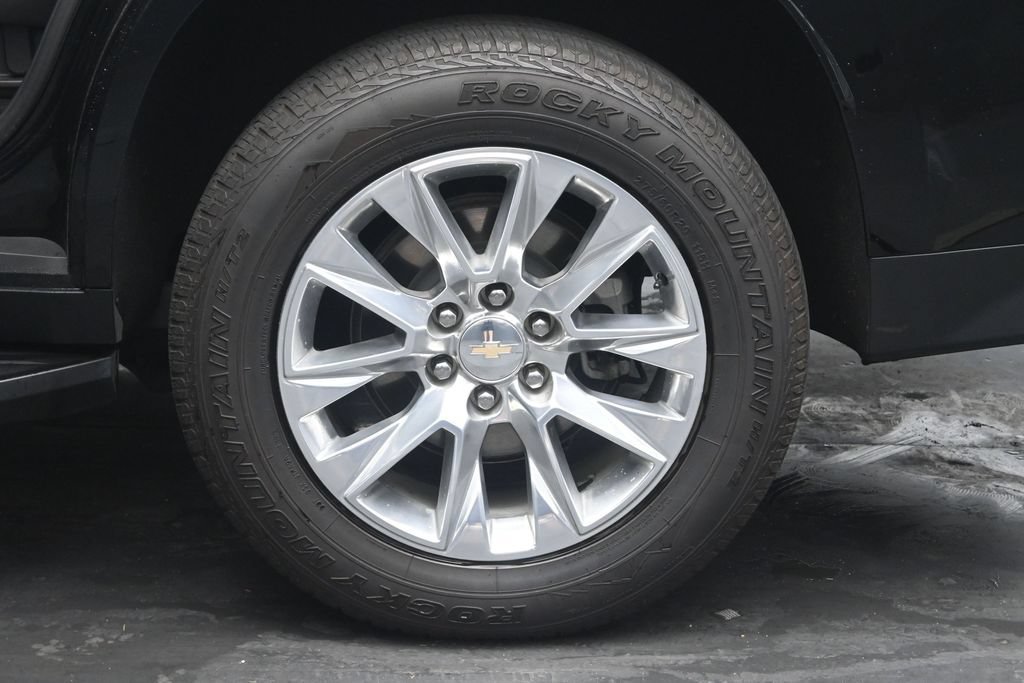 Used 2024 Chevrolet Tahoe Premier AWD/4WD image 31