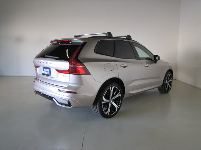 Used 2023 Volvo XC60 B5 Ultimate FWD image 46