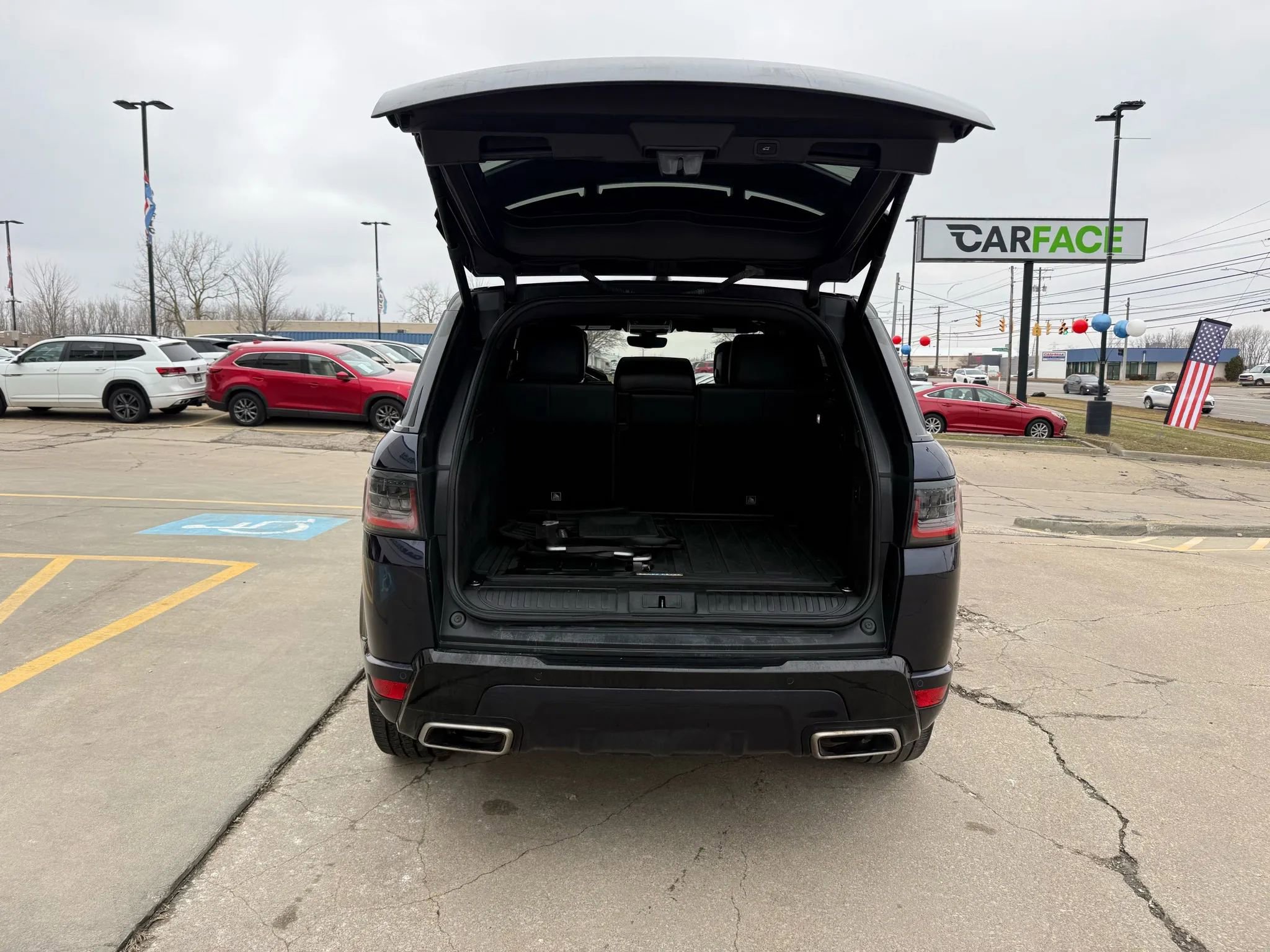 Used 2019 Land Rover Range Rover Sport HSE Dynamic AWD/4WD image 9