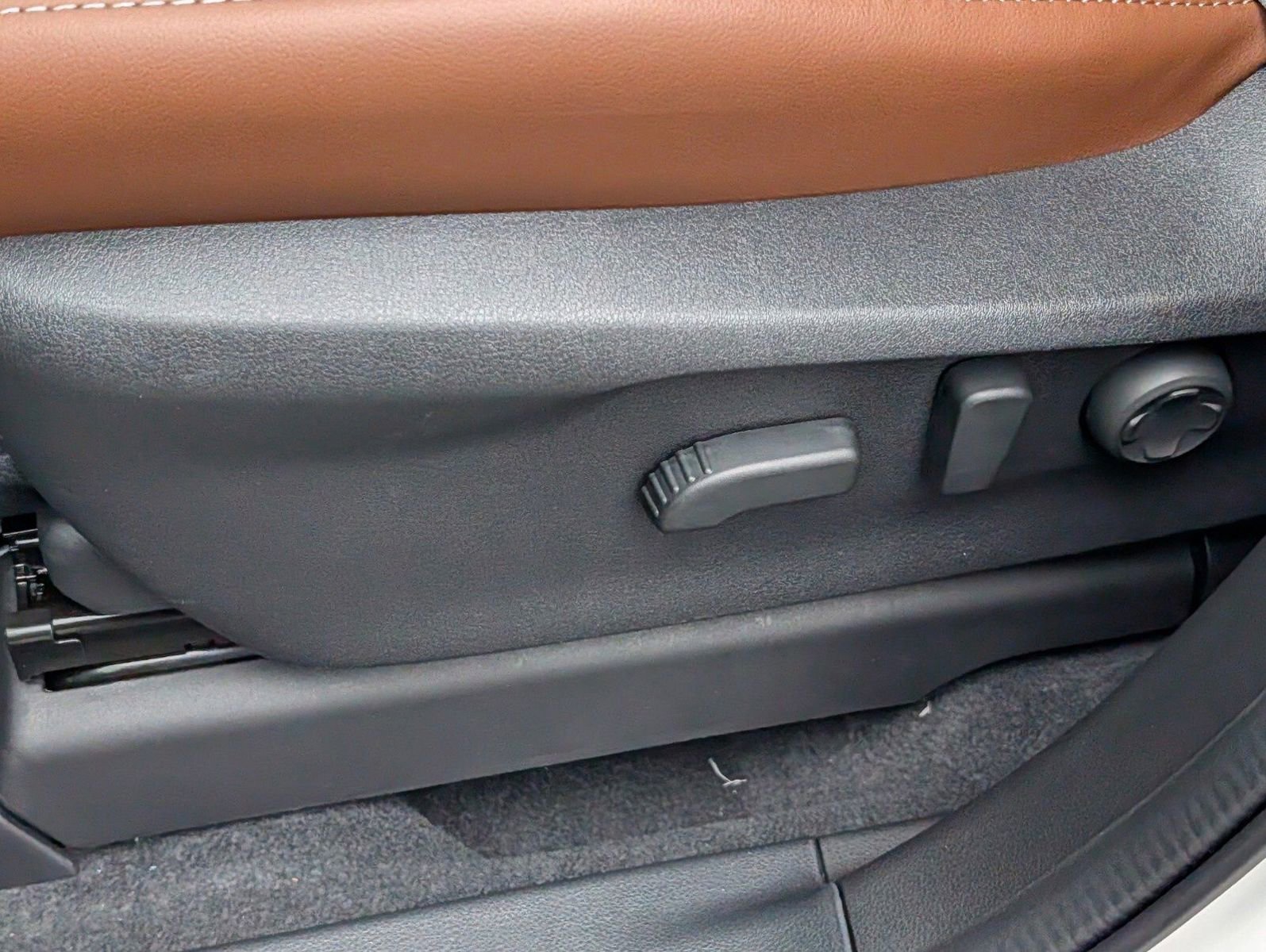 New 2026 Subaru Ascent Touring image 25