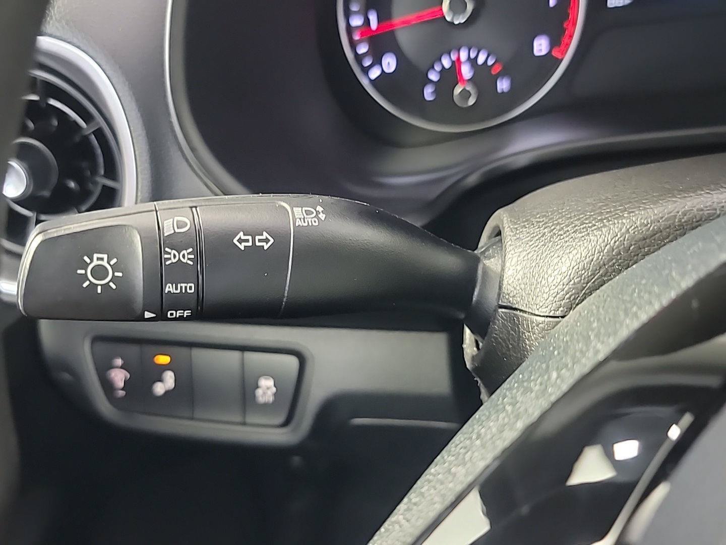 Used 2022 Kia Forte LXS w/ LXS Technology Package FWD image 27