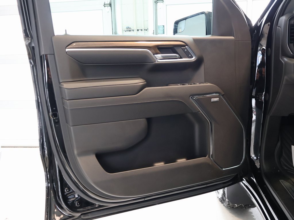 Used 2024 Chevrolet Silverado 1500 LT Trail Boss w/ Convenience Package II image 11