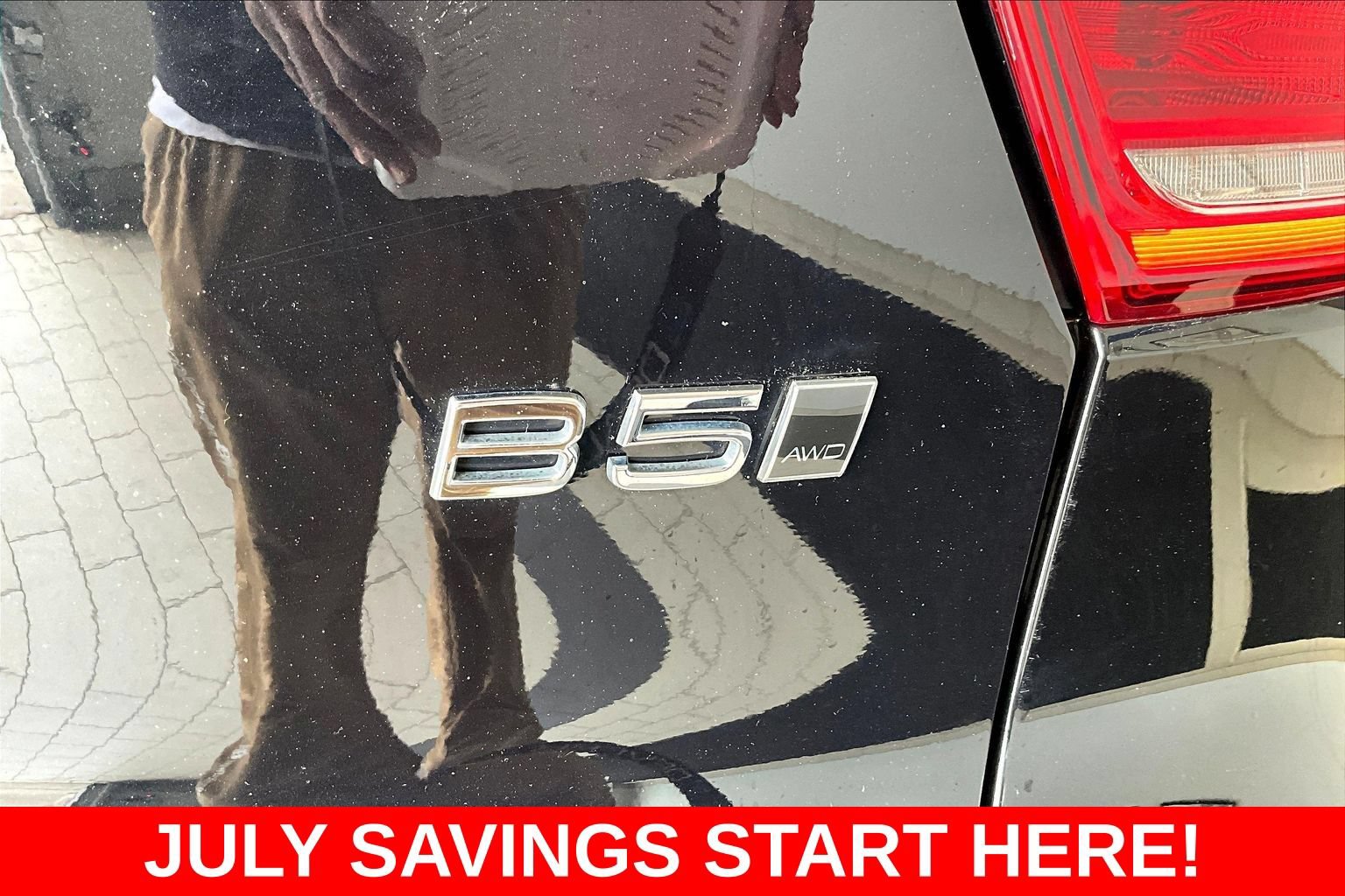 Used 2023 Volvo XC40 B5 Ultimate AWD/4WD image 28