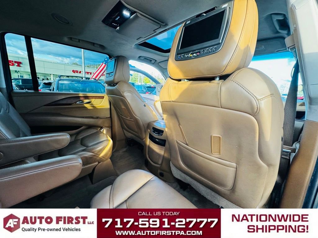 Used 2016 Cadillac Escalade ESV Platinum image 29