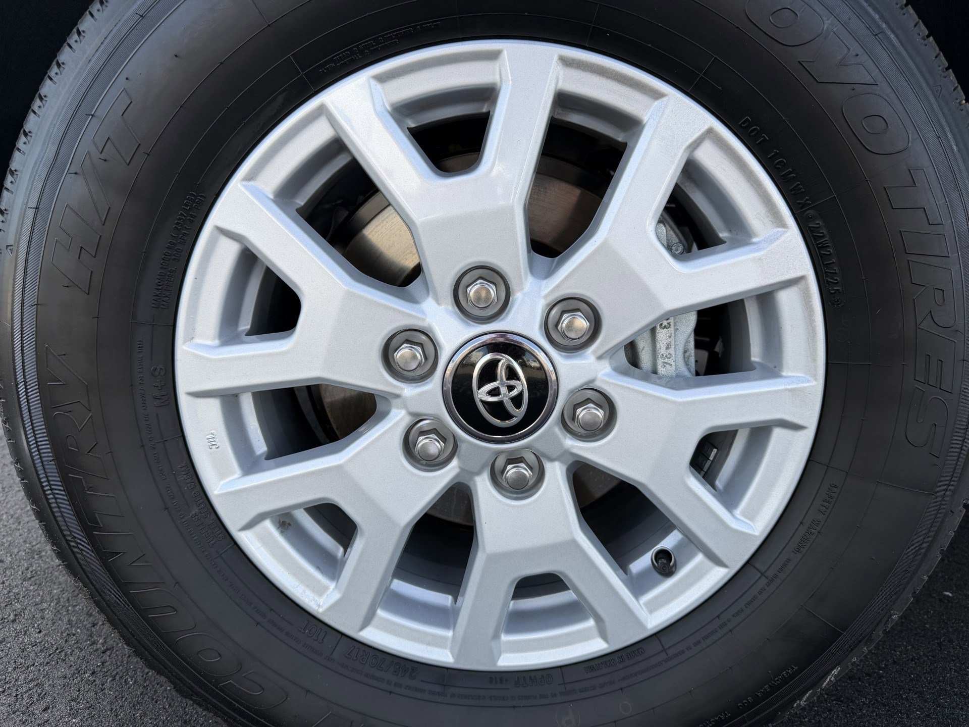 Used 2025 Toyota Tacoma SR5 image 25