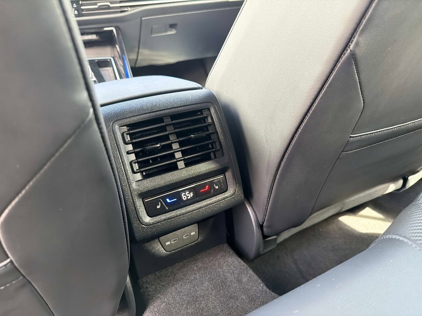 Used 2025 Volkswagen Golf image 36