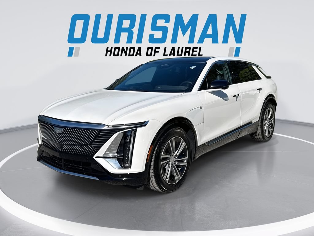 Used 2025 Cadillac Lyriq Luxury w/ LPO, Floor Liner Package AWD/4WD image 1