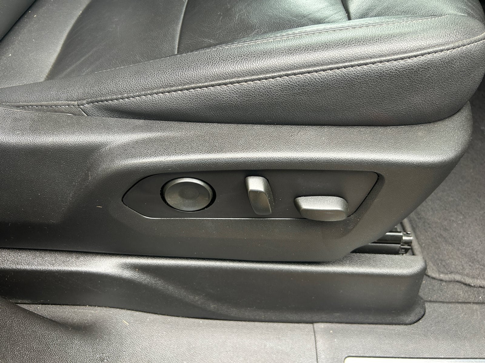 Used 2021 Chevrolet Tahoe LT AWD/4WD image 32