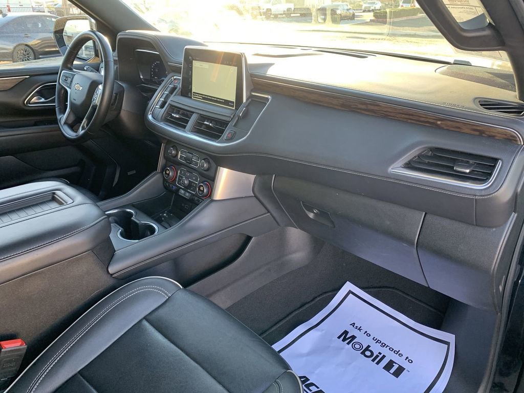 Used 2024 Chevrolet Suburban Premier image 27