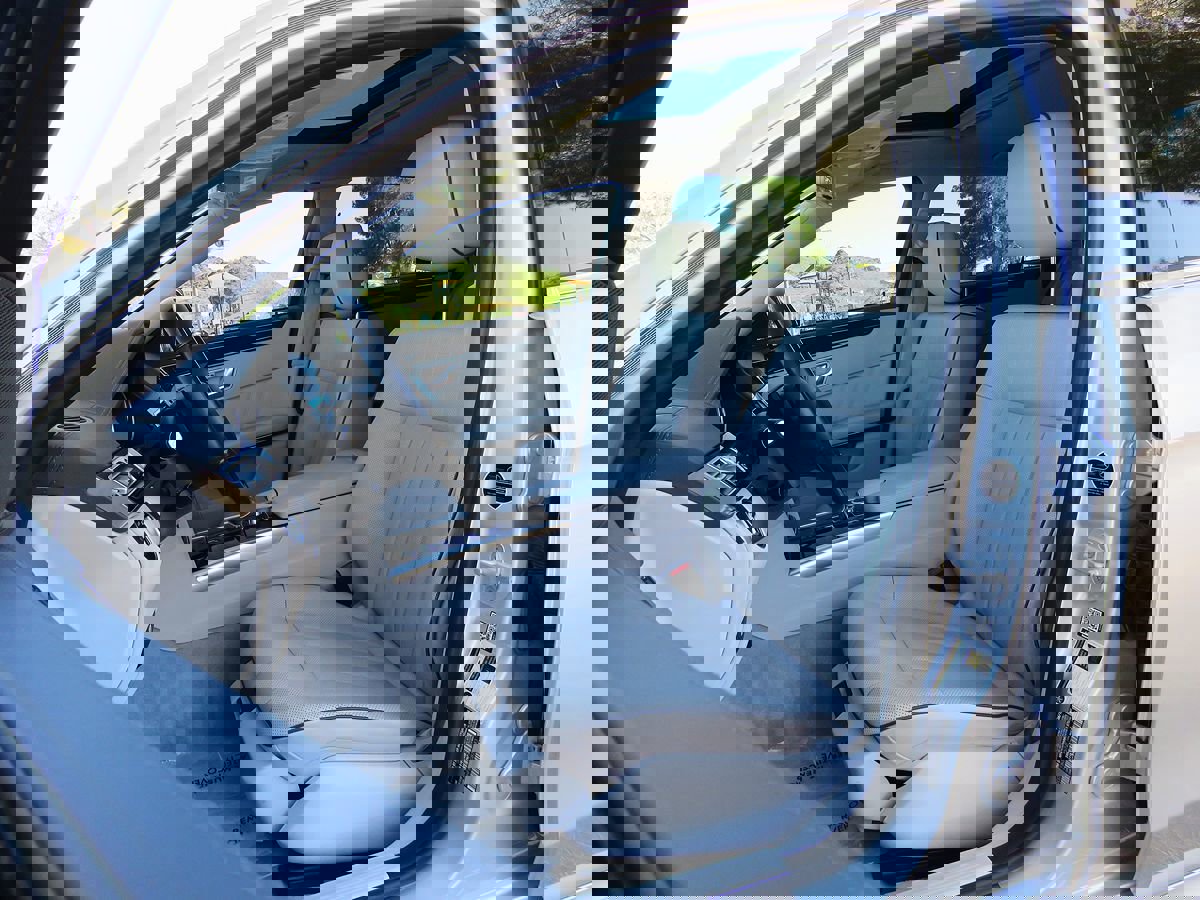 Used 2016 Mercedes-Benz E 400 Sedan image 21