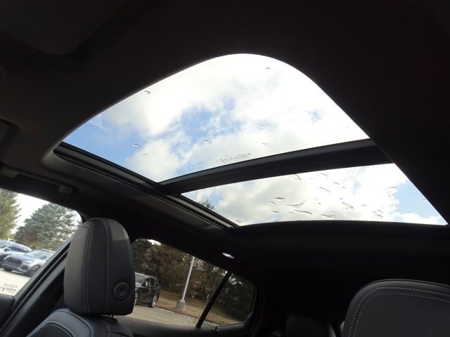 New 2026 Chevrolet Equinox EV LT w/ LPO, Blackout Package image 6