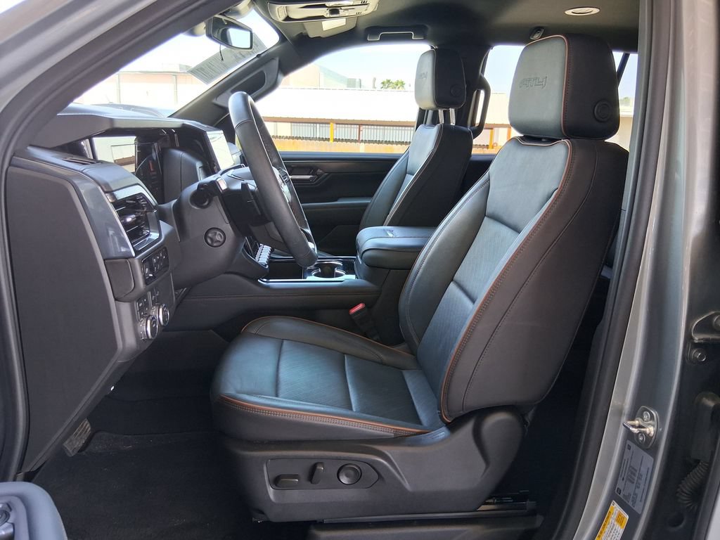 Used 2025 GMC Yukon AT4 AWD/4WD image 19