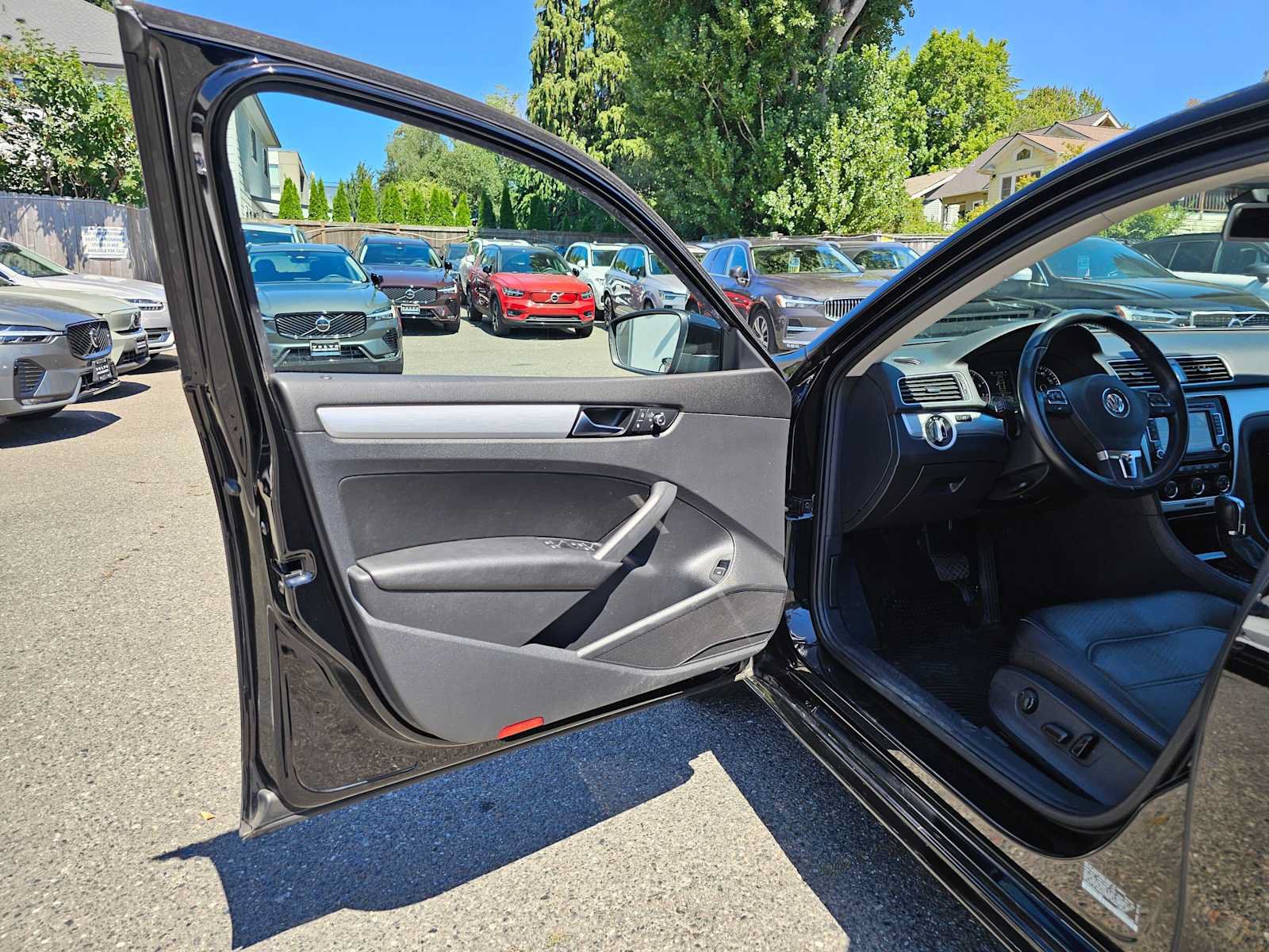 Used 2013 Volkswagen Passat 2.5 SE FWD image 18