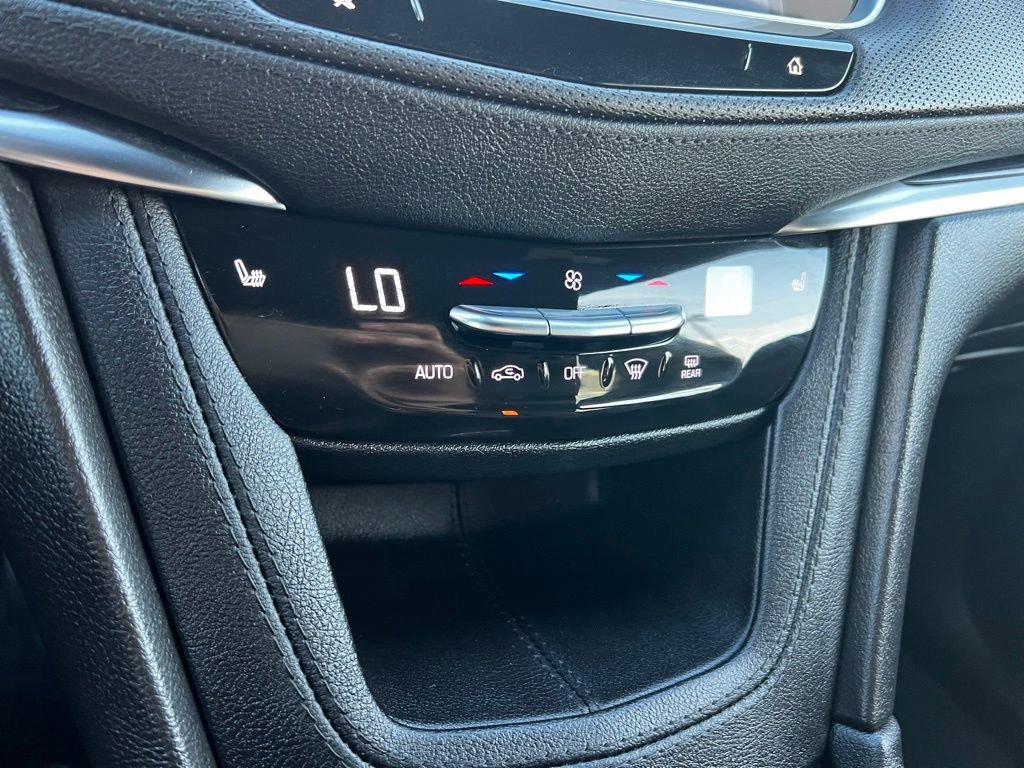 Used 2024 Cadillac XT5 Premium Luxury image 40