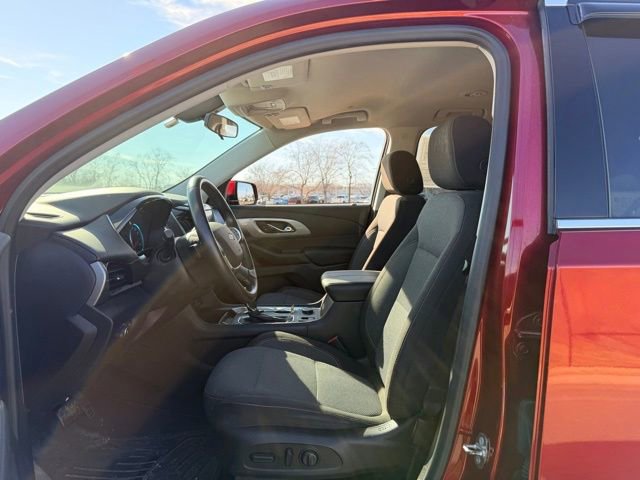 Used 2018 Chevrolet Traverse LT image 7