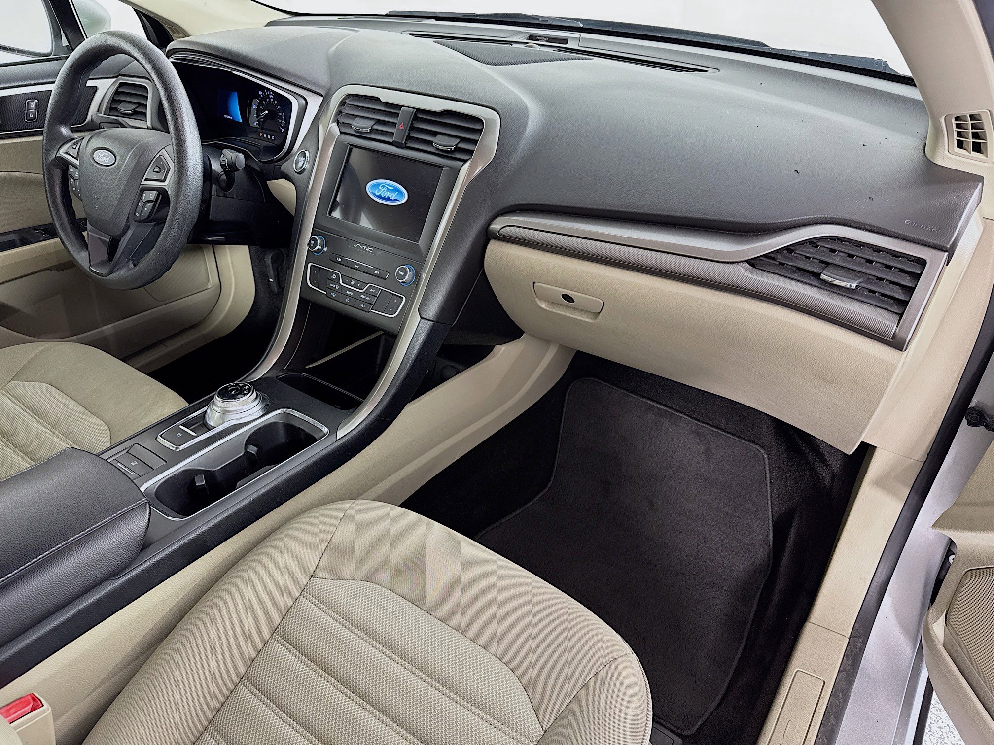 Used 2019 Ford Fusion SE image 27