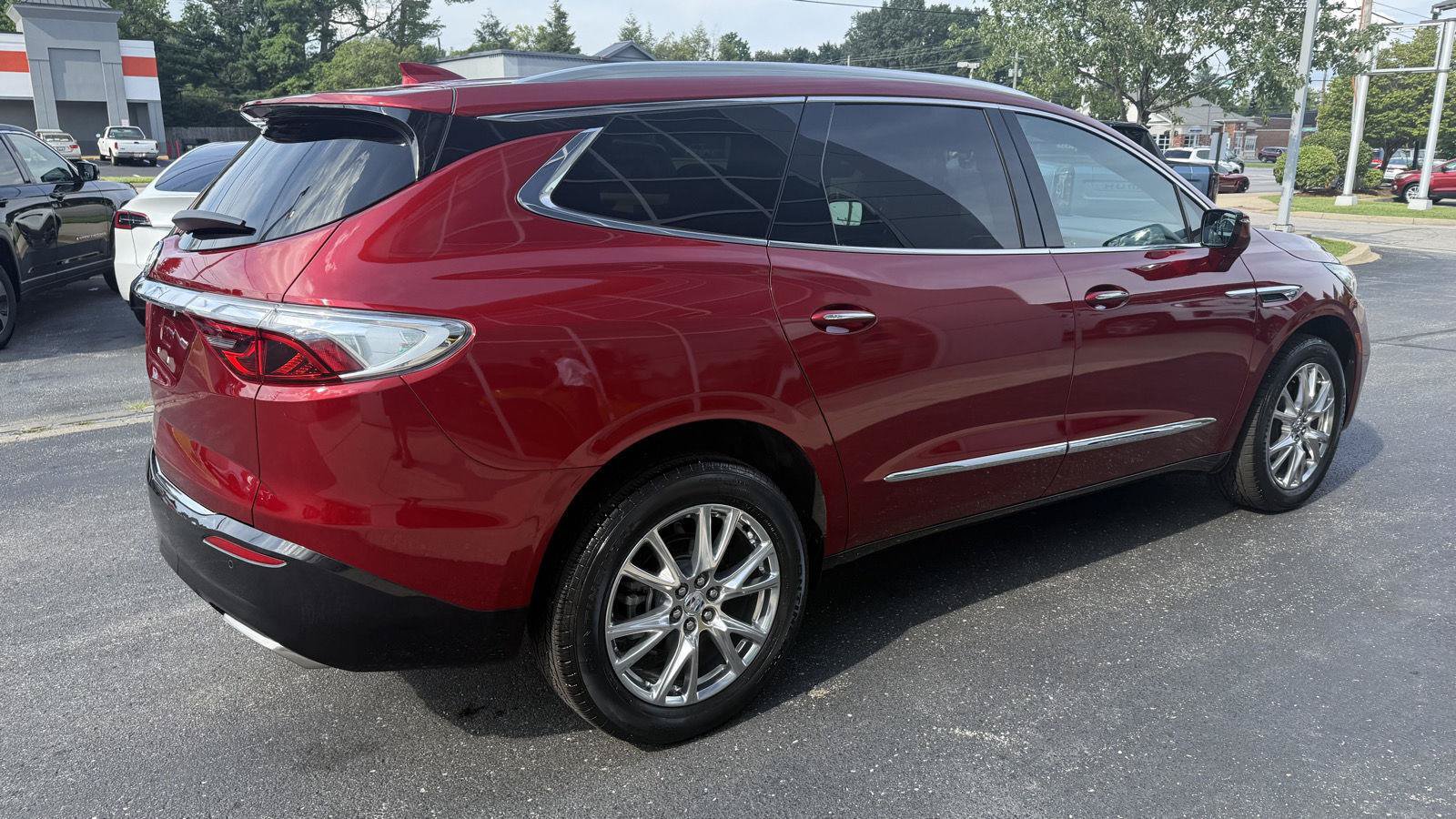 Used 2023 Buick Enclave Essence w/ Experience Buick Package FWD image 6