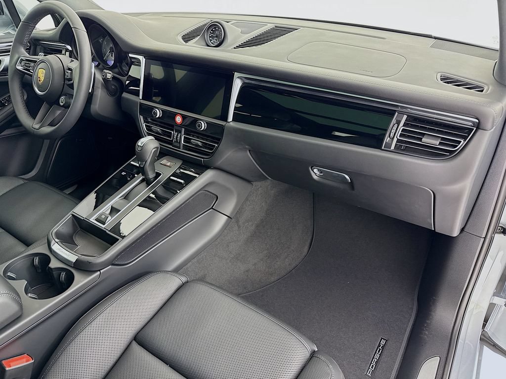 New 2026 Porsche Macan S AWD/4WD image 32