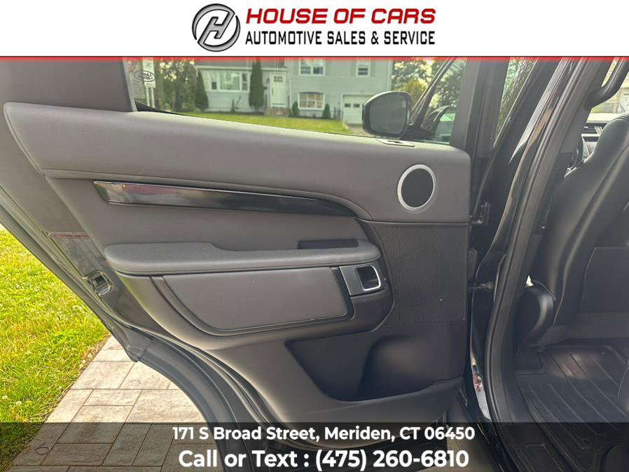 Used 2017 Land Rover Discovery SE image 31