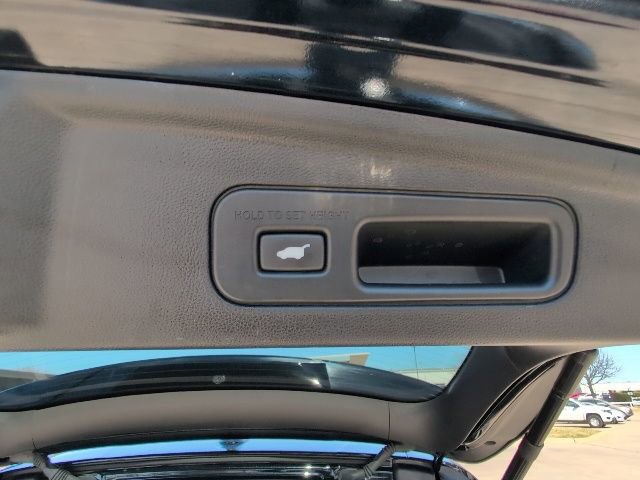 Used 2024 Acura MDX SH-AWD w/ Technology Package image 12