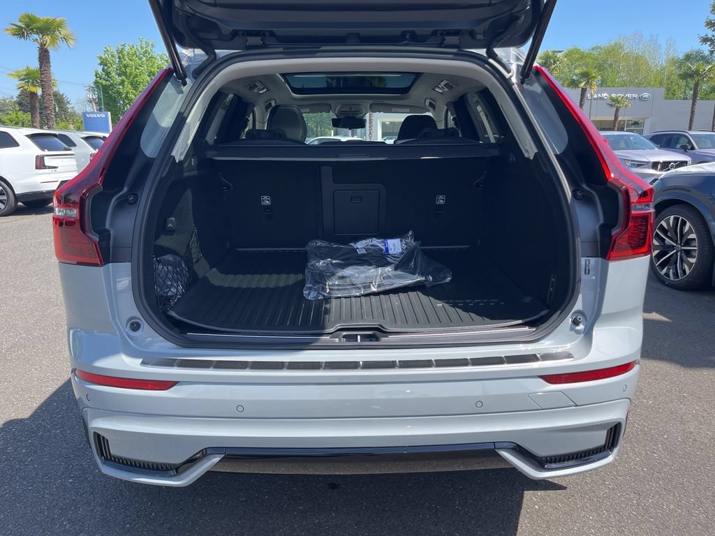 New 2026 Volvo XC60 B5 Ultra w/ Protection Package Premier AWD/4WD image 16