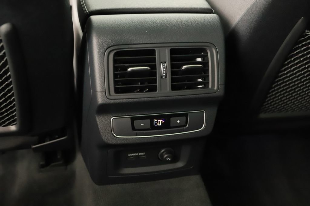 Certified 2025 Audi Q5 e Premium Plus w/ Premium Plus Package image 22