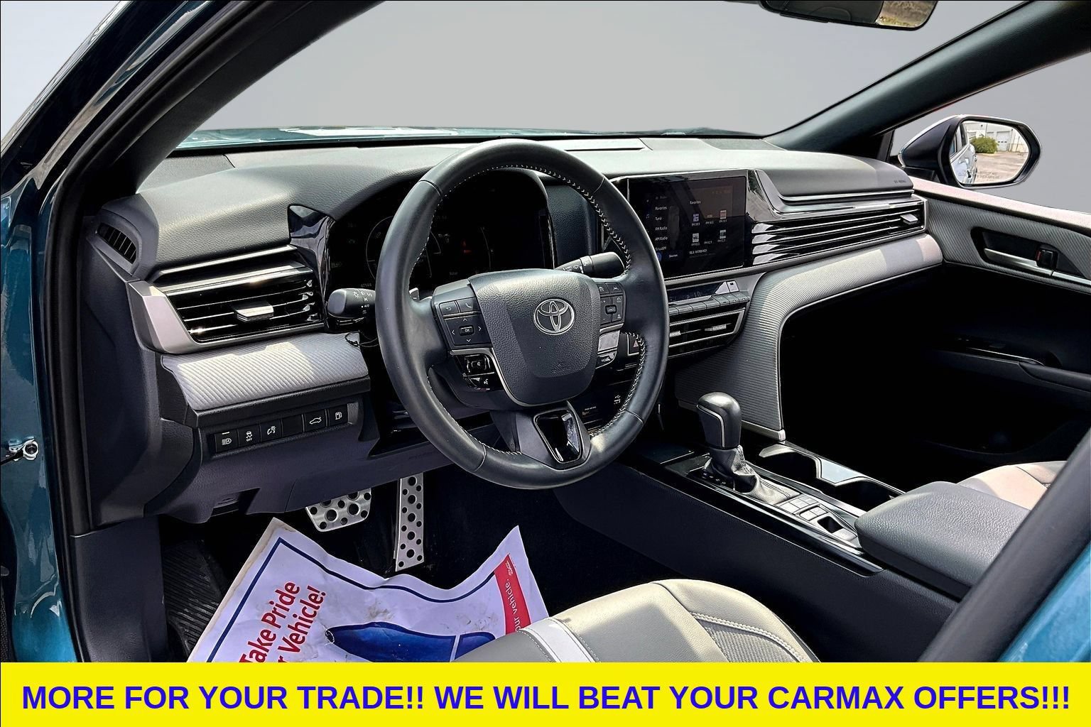 Used 2025 Toyota Camry SE FWD image 14