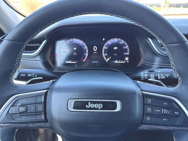 Used 2023 Jeep Grand Cherokee L Limited w/ Luxury Tech Group II AWD/4WD image 11