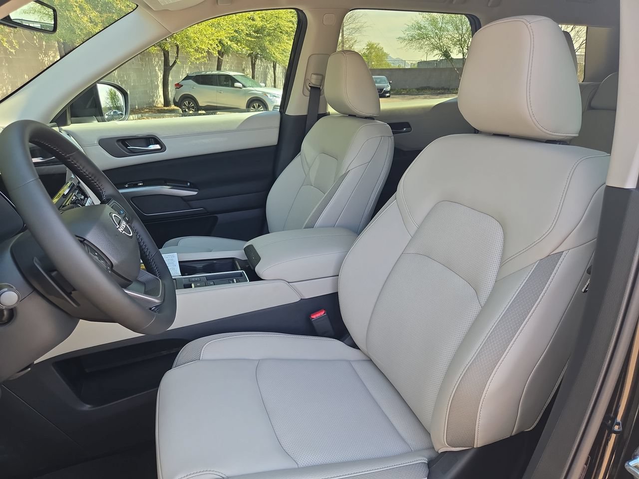 New 2026 Nissan Pathfinder SL FWD image 15