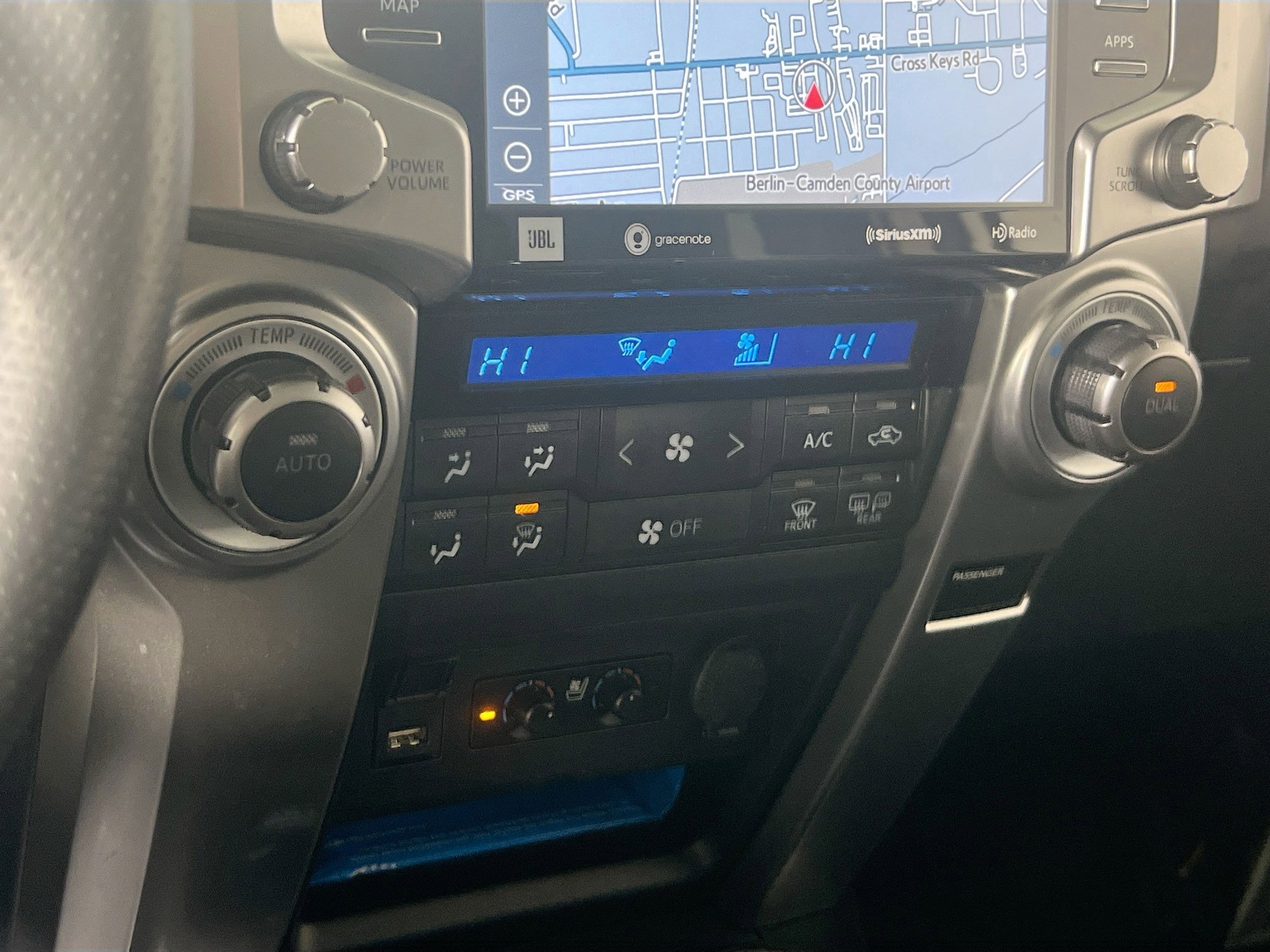 Used 2021 Toyota 4Runner Limited AWD/4WD image 16