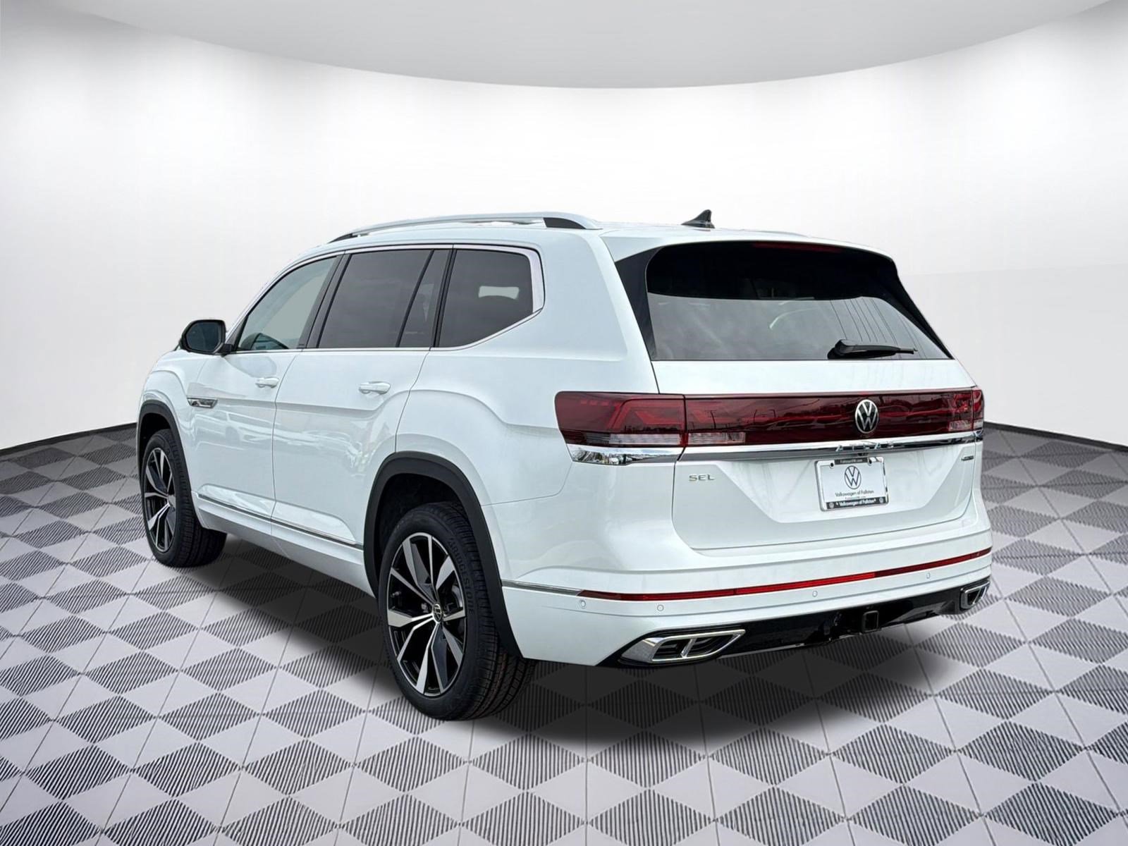 New 2026 Volkswagen Atlas SEL Premium R-Line image 3